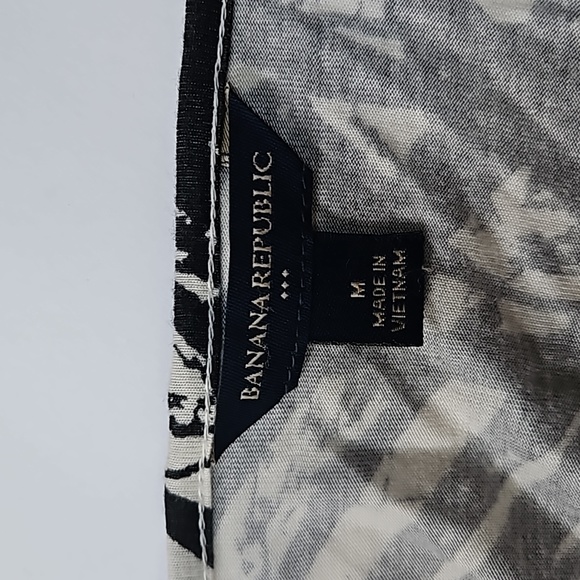 Banana Republic Wrap Dress Black and Cream - Picture 4 of 6